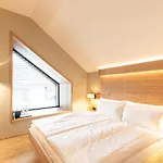 Boutique Sunrose 7 - Gourmet & (adults Only) בוהין