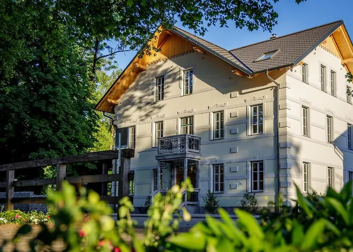 Отель Boutique Sunrose 7 - Gourmet & (adults Only) Бохинь